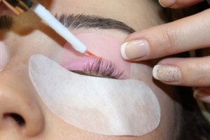 Çarpıcı Bakışlar Ve Hacimli Kirpikleri Lifting Uygulamasına Borçluyuz?